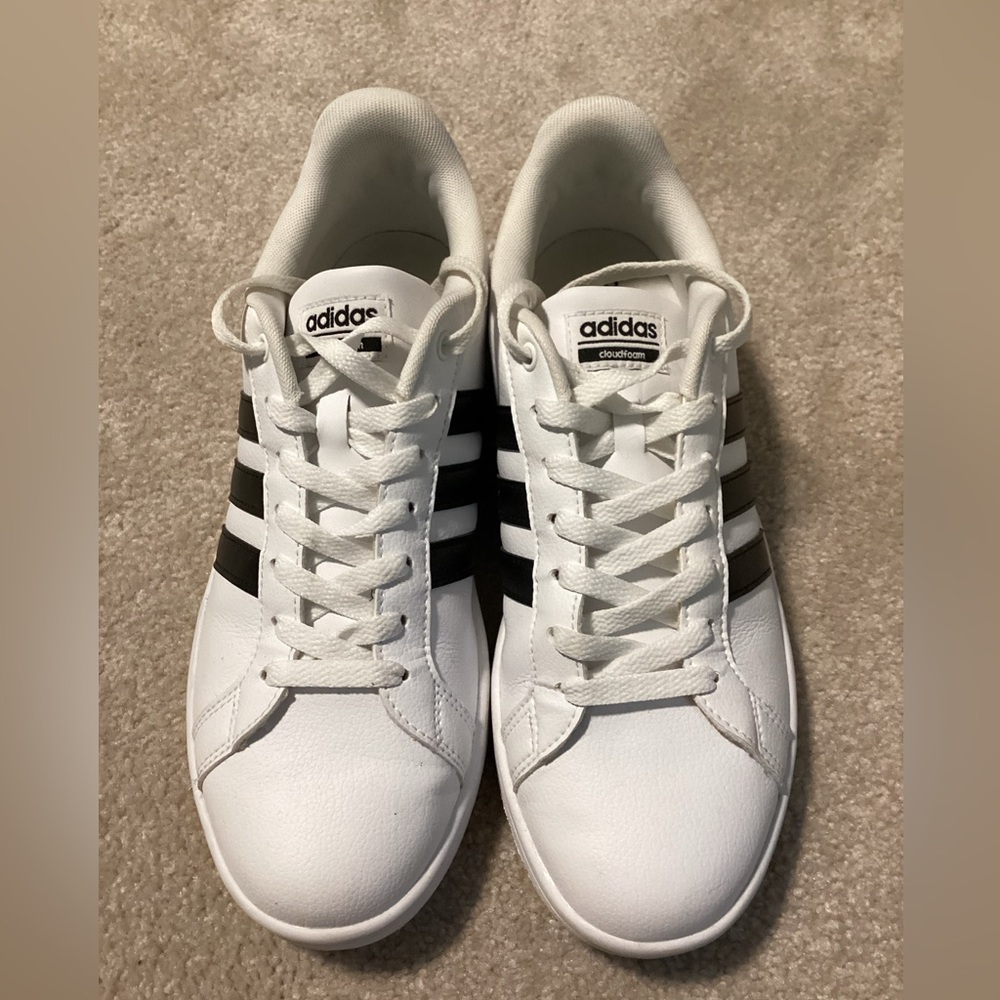Adidas tennis shoes